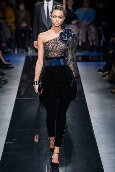 Look 90
